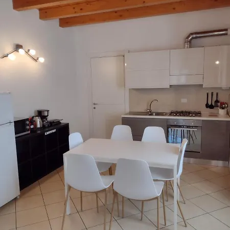 בית נופש Casa Terrazzo Panoramico קנוביו
